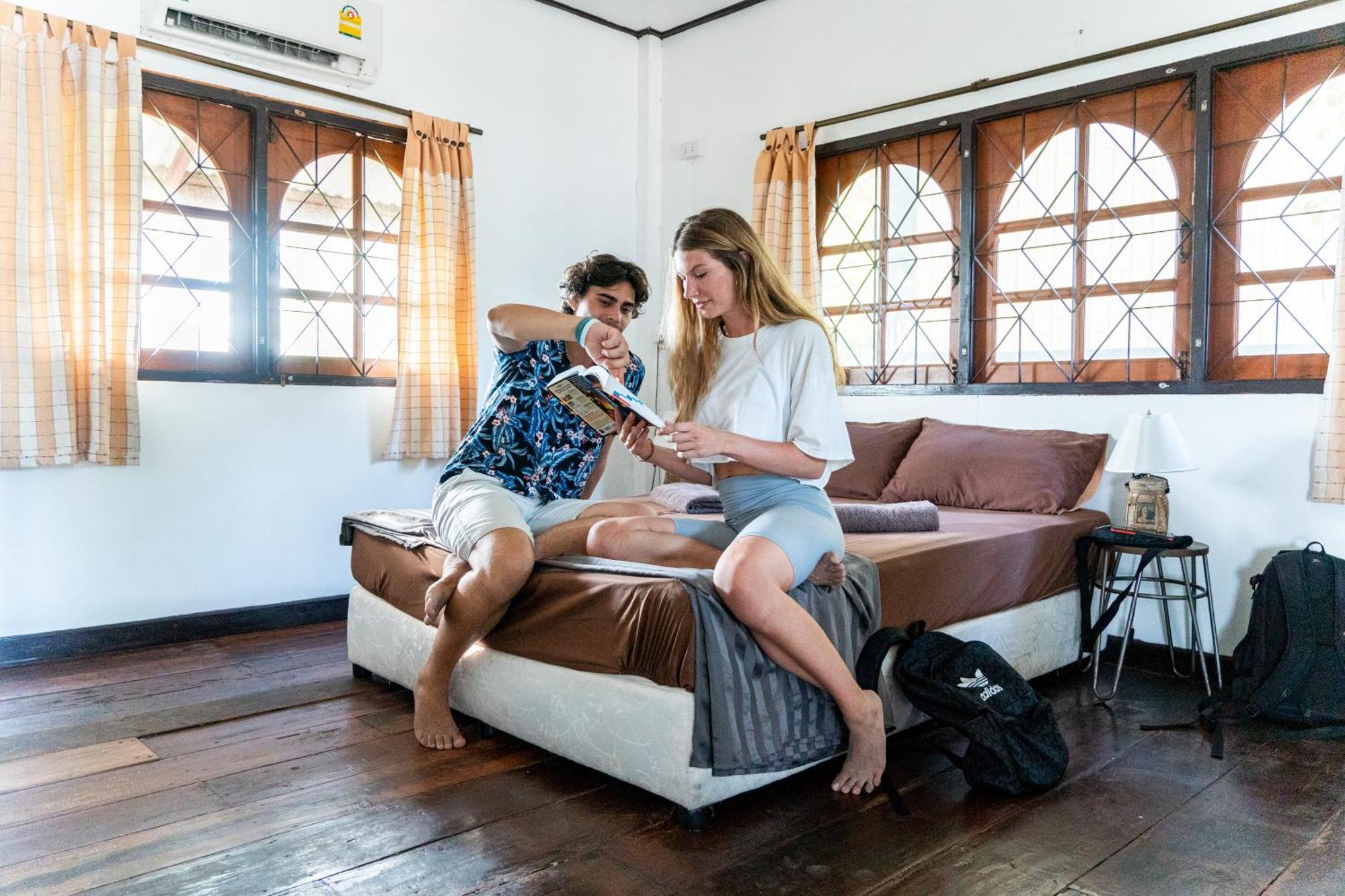 Bodega Koh Pha Ngan Pool Hostel Baan Tai Buitenkant foto