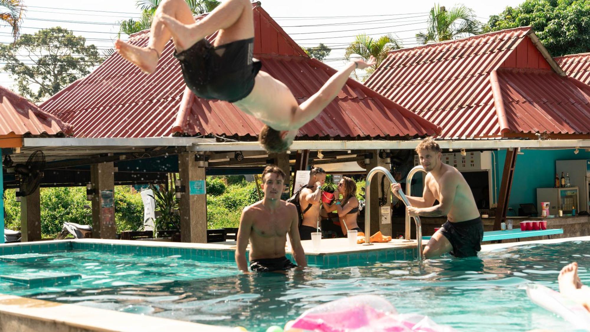 Bodega Koh Pha Ngan Pool Hostel Baan Tai Buitenkant foto